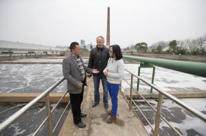 黃總帶德國外商參觀污水處理工藝 (4)